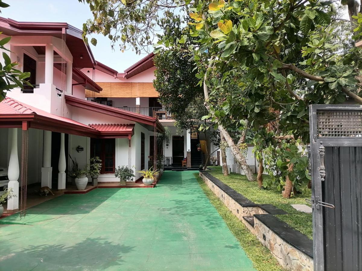 Ceylonima Home Stay Anuradhapura Esterno foto