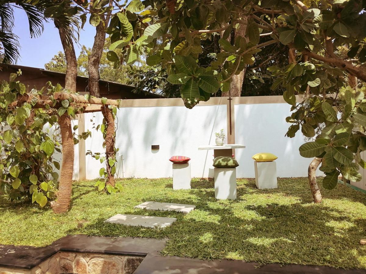 Ceylonima Home Stay Anuradhapura Esterno foto