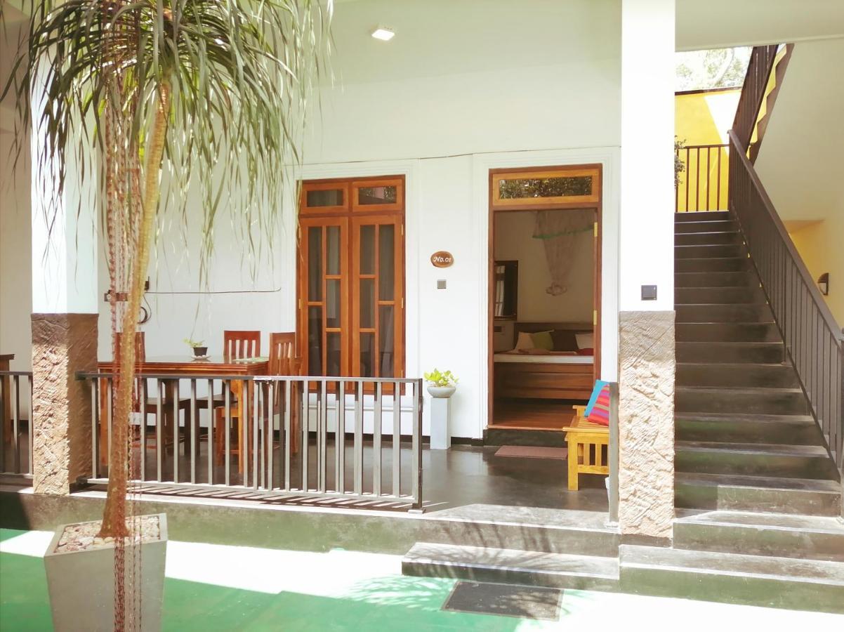 Ceylonima Home Stay Anuradhapura Esterno foto