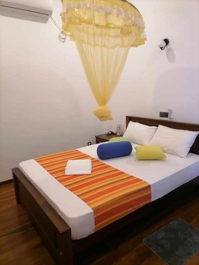 Ceylonima Home Stay Anuradhapura Esterno foto