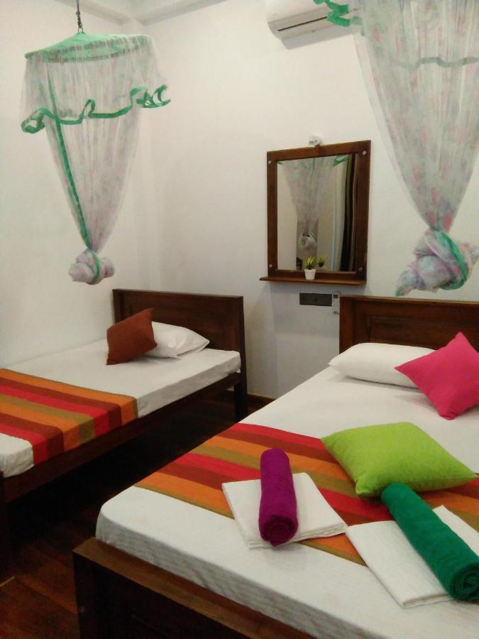 Ceylonima Home Stay Anuradhapura Esterno foto